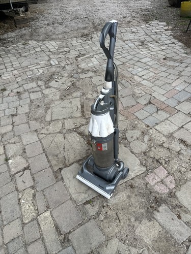 Dyson dc07 upright vacuum - dyson,